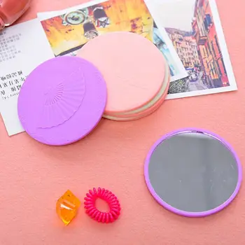 круглое мини-карманное зеркало для макияжа с креативным мультяшным тиснением 7 см/2,76 дюйма для одного