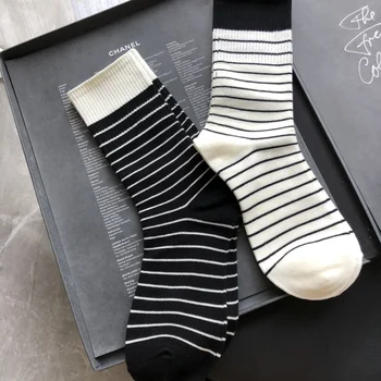 Новая коллекция 2023 года, черно-белые носки в рубчик